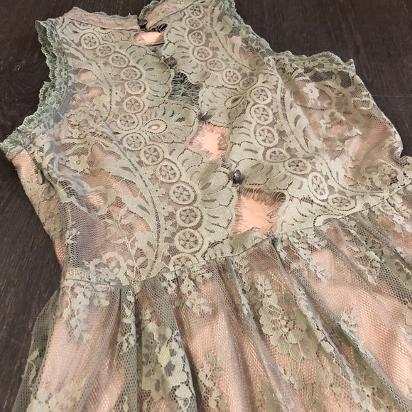 Stretch short lace dress - Picture 8 of 12